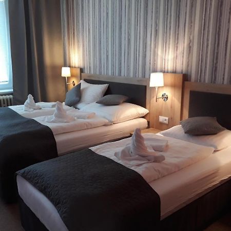 Hotel Rozvoj Клатови Екстериор снимка