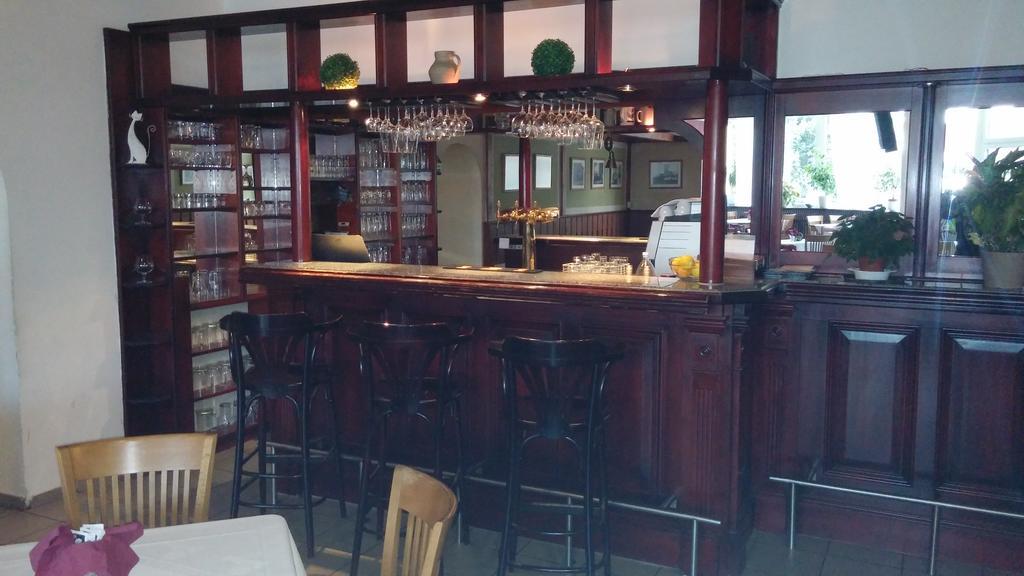 Hotel Rozvoj Клатови Екстериор снимка