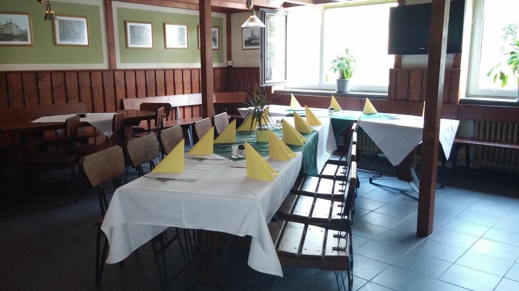Hotel Rozvoj Клатови Екстериор снимка